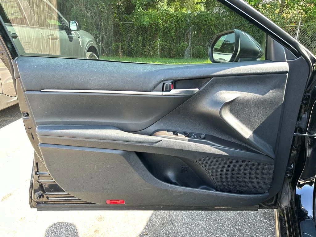 Used 2022 Black Toyota SE image 9