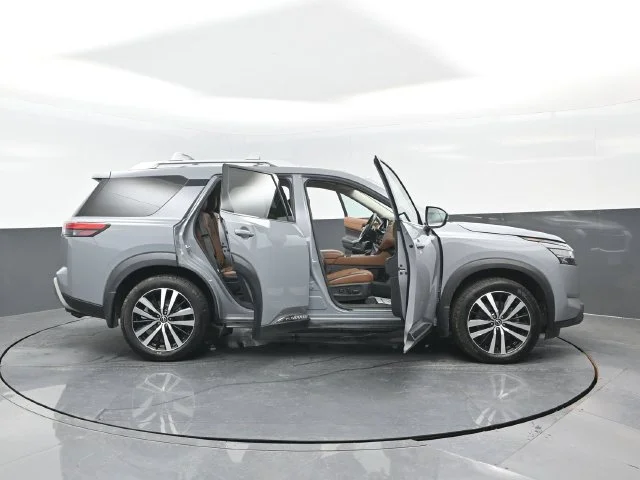 Certified Used 2024 Boulder Gray Pe Nissan Platinum image 31