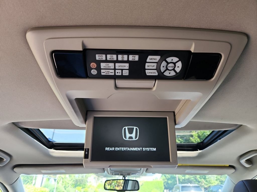 Used 2013  Honda Touring image 27