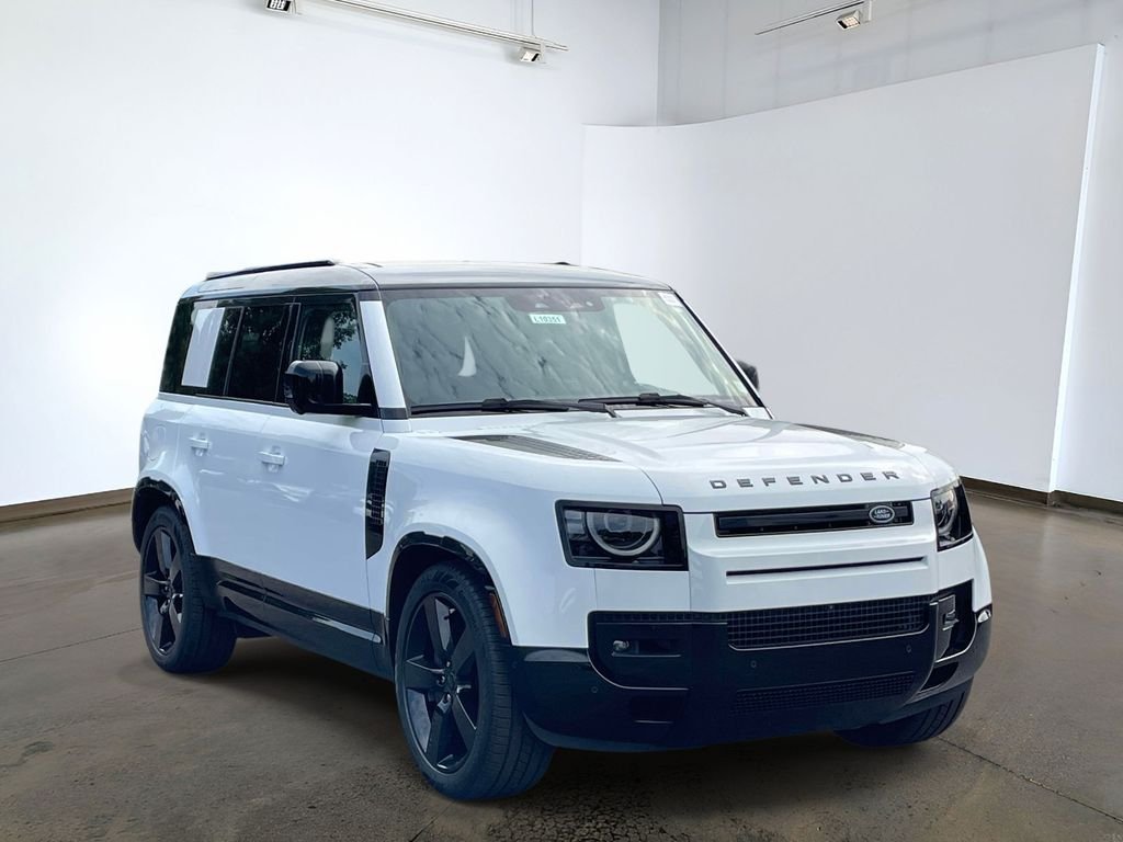 New 2026 Fuji White Land Rover X-Dynamic SE image 3