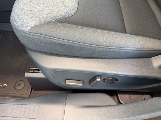 New 2026 Carbonized Gray Metallic Ford XLT image 16