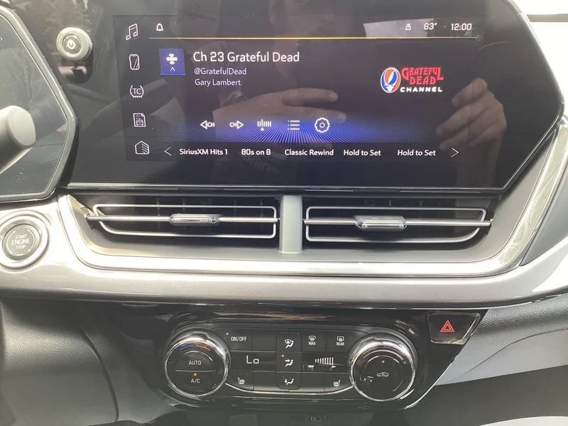 New 2026 Mosaic Black Metallic Chevrolet ACTIV image 34