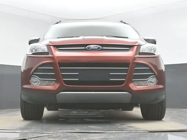 Used 2016 Orange Ford SE image 39