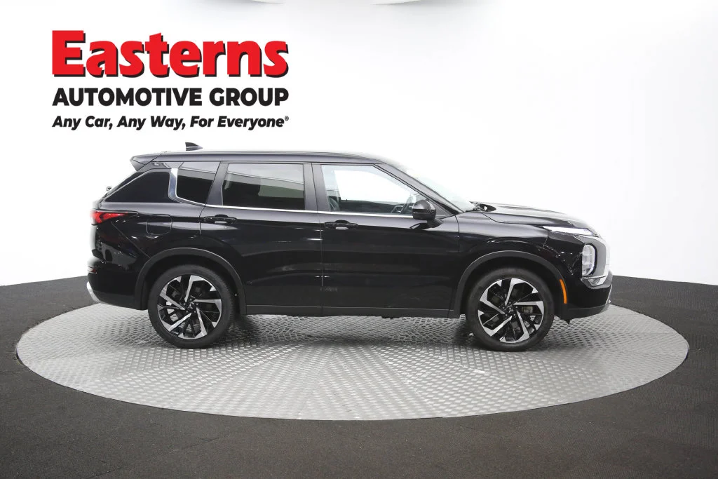 Used 2024 Black Mitsubishi SE image 46