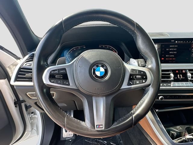 Used 2022 White BMW sDrive40i image 11