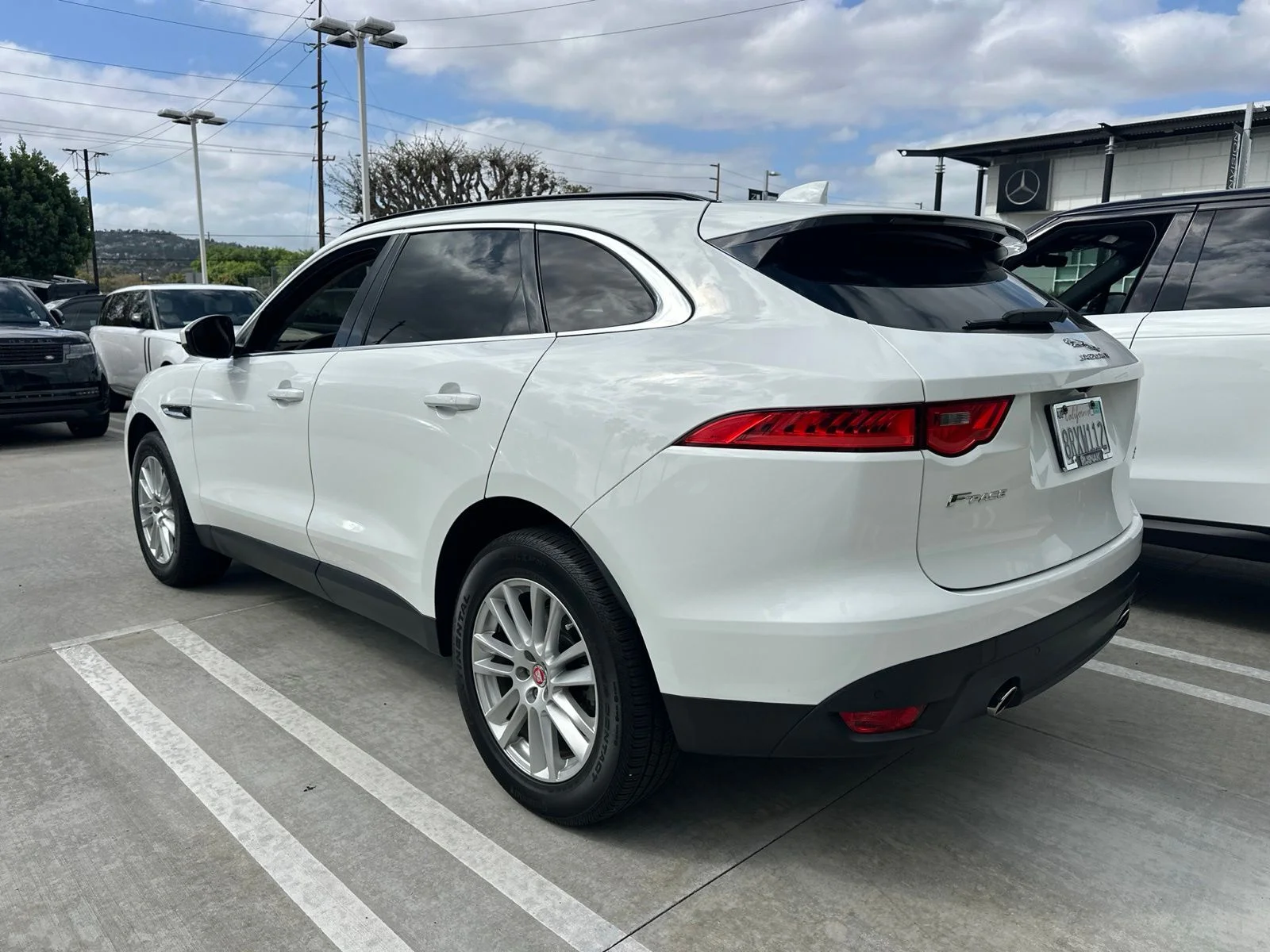 Used 2019 White Jaguar 25t Prestige image 4