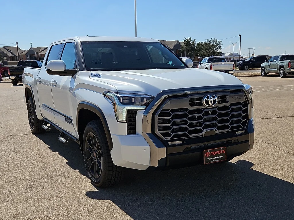 New 2026 Wind Chill Pear Toyota Limited image 4