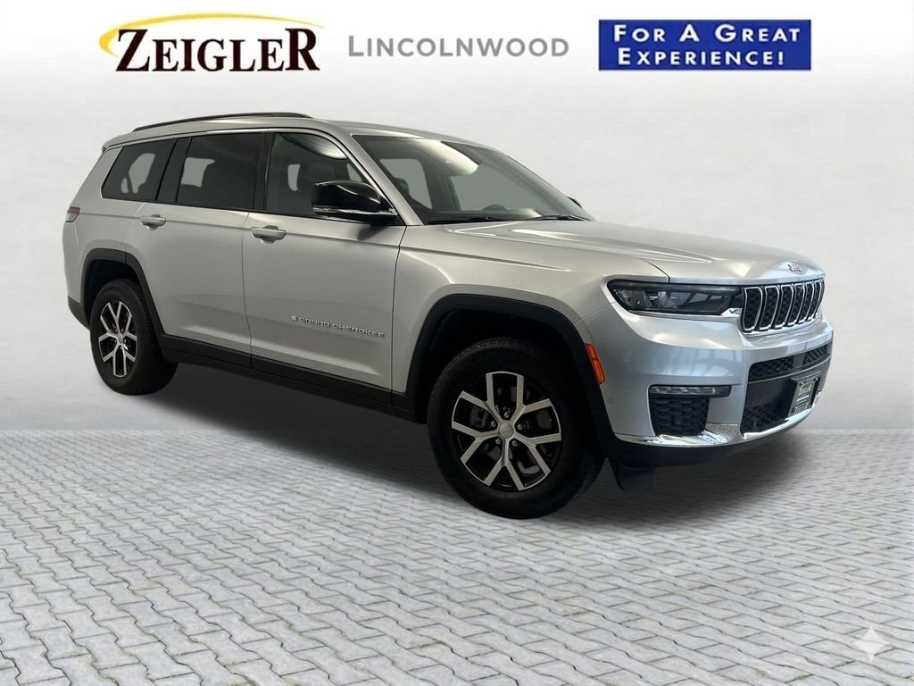 Used 2024 Silver Jeep Limited image 1
