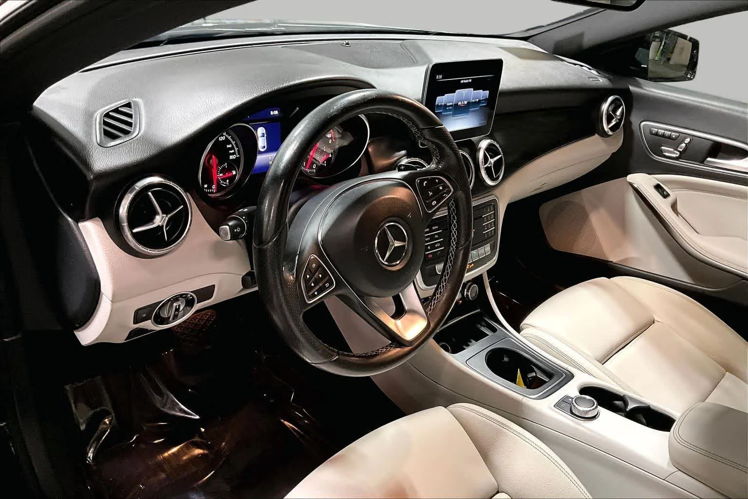 Used 2018 Night Black Mercedes-Benz CLA 250 image 17