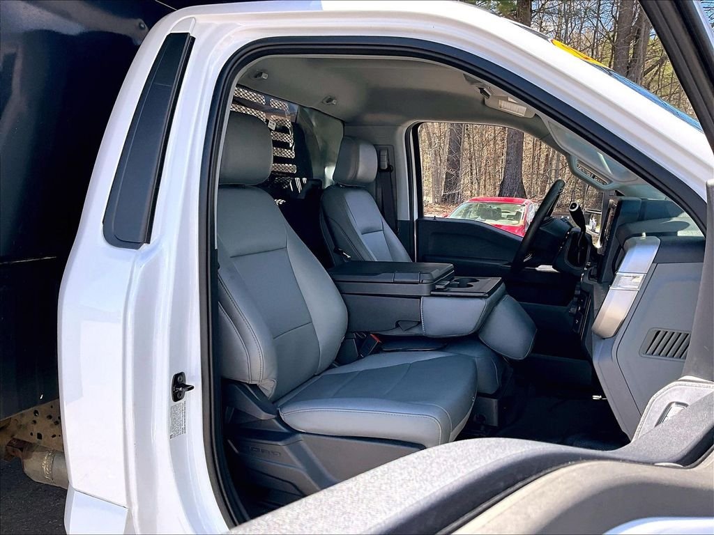 Used 2024 Oxford White Ford XL image 11
