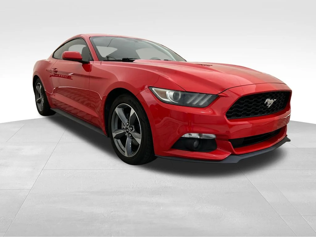 Used 2016 Red Ford V6 image 8