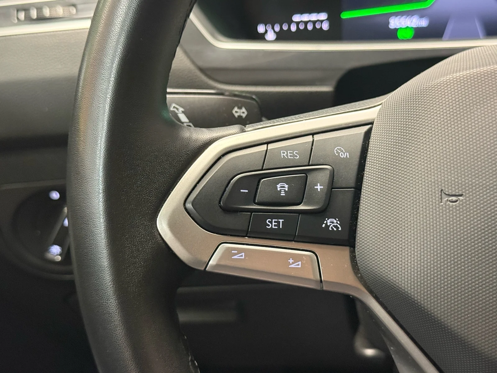 Used 2024 Pure White (0q0q) Volkswagen Wolfsburg Edition 4Motion image 12