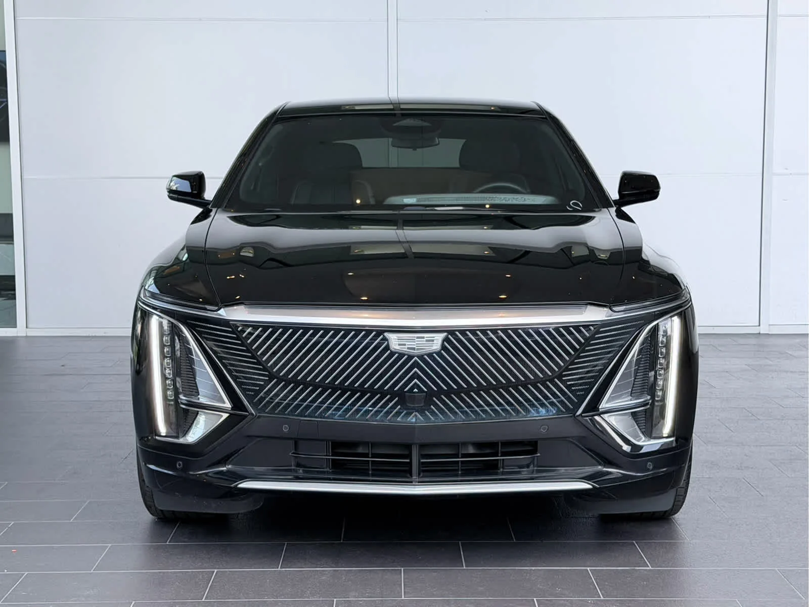 Used 2024 Cadillac LYRIQ Tech with VIN 1GYKPMRK3RZ139008 for sale in Houston, TX