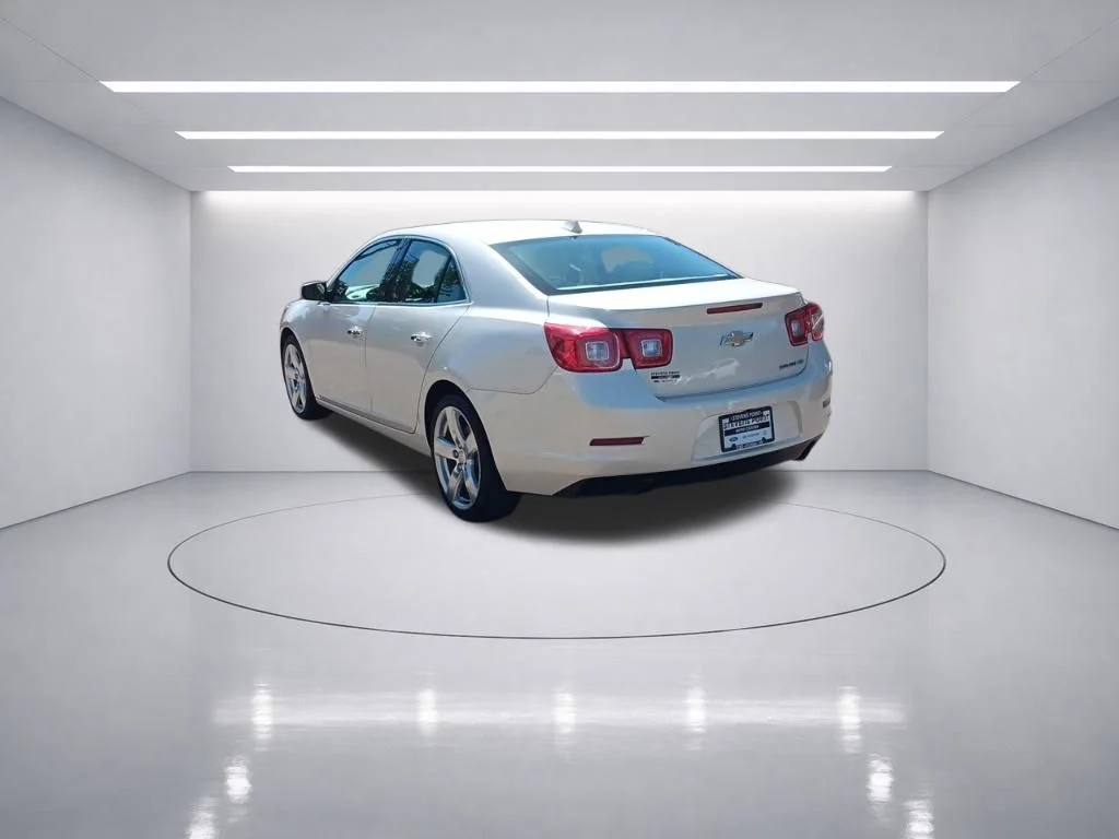 Used 2013 White Diamond Tricoat Chevrolet LTZ image 5