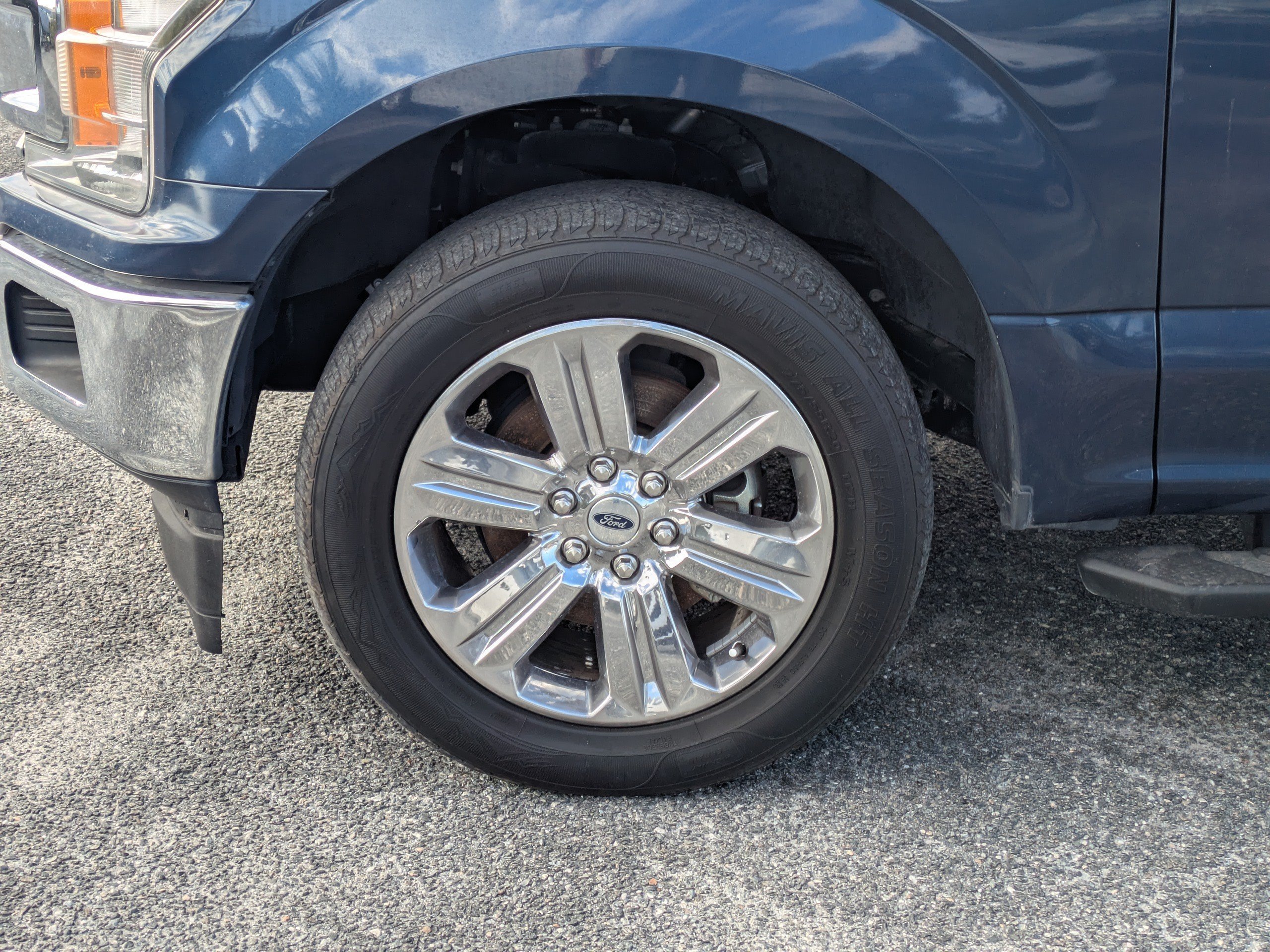 Used 2019 Blue Jeans Metallic Ford XLT image 10