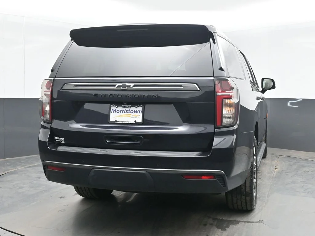 Used 2022 Gray Chevrolet Z71 image 2