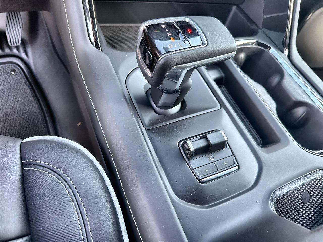 New 2026 Onyx Black GMC AT4X image 14