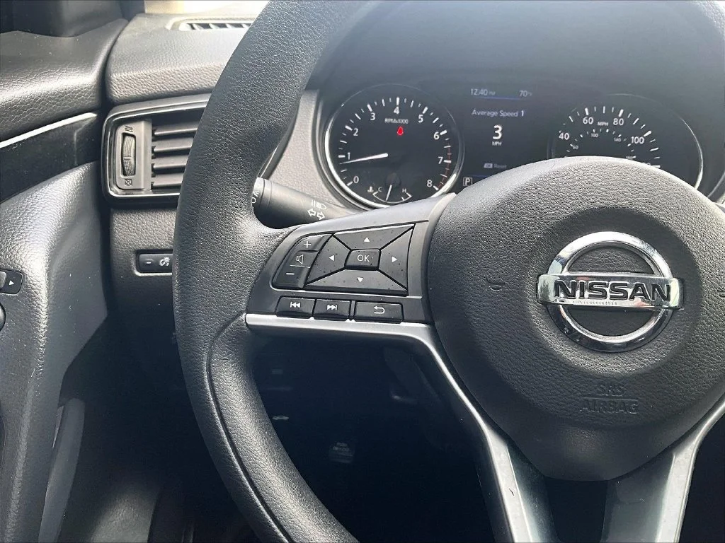 Used 2020 Gray Nissan SV image 19