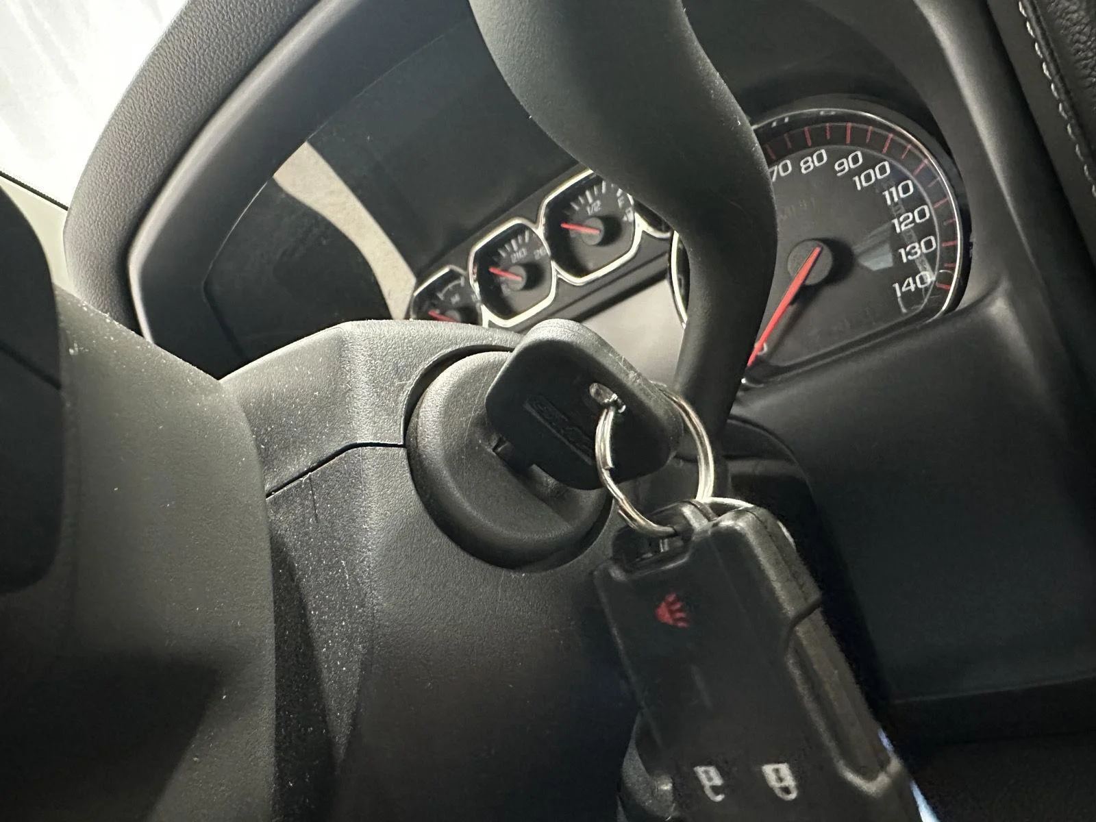 Used 2016 SUMMIT WHITE GMC SLE image 15