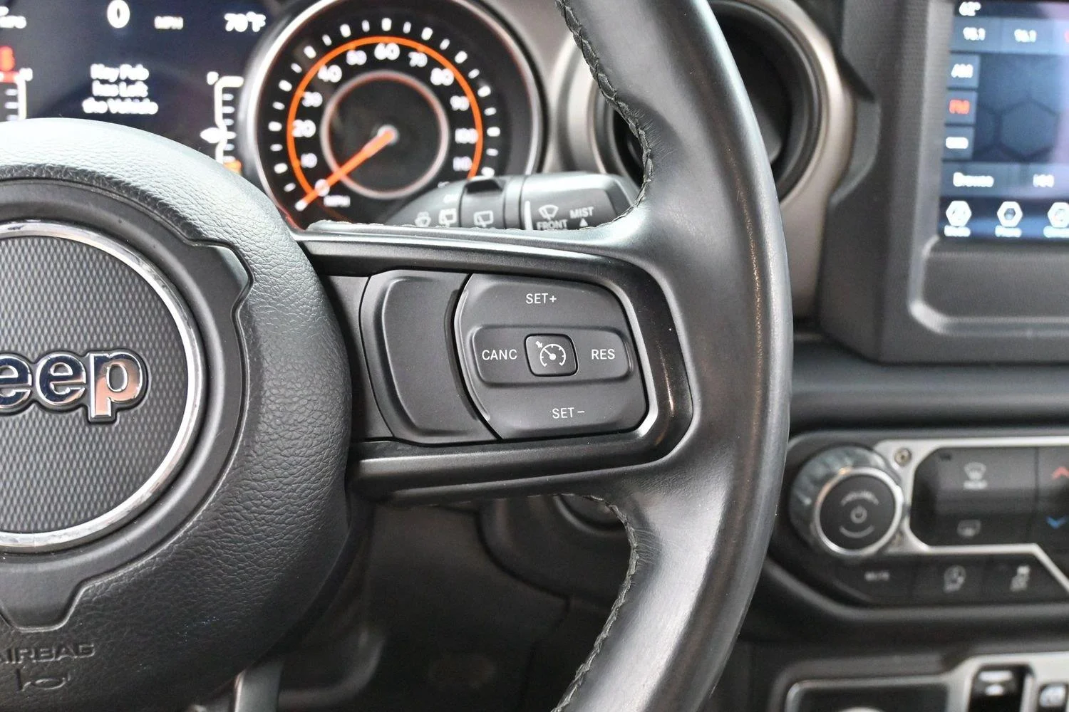 Used 2020 Bright White Clearcoat Jeep Sport S image 16