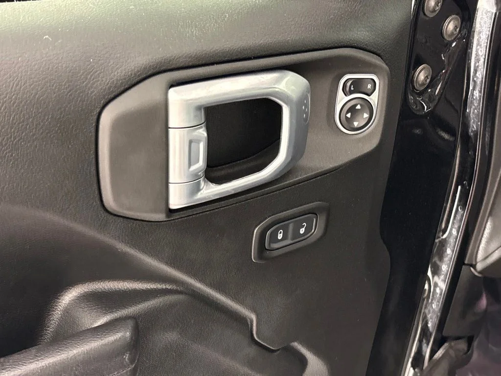 Used 2021 Black Jeep Unlimited Rubicon image 28