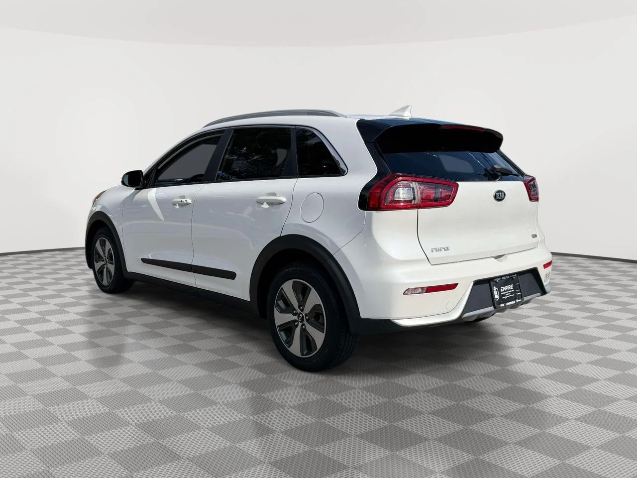 Used 2017 Snow White Pearl Kia EX image 6