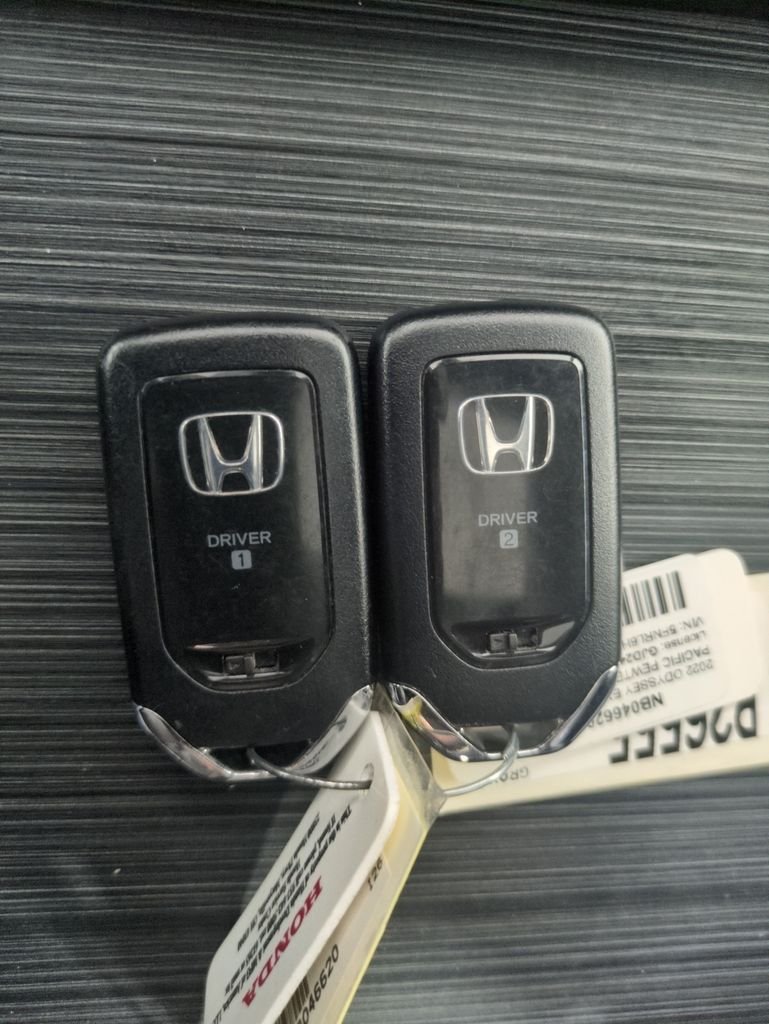 2022 Honda Odyssey EX-L - Photo 32