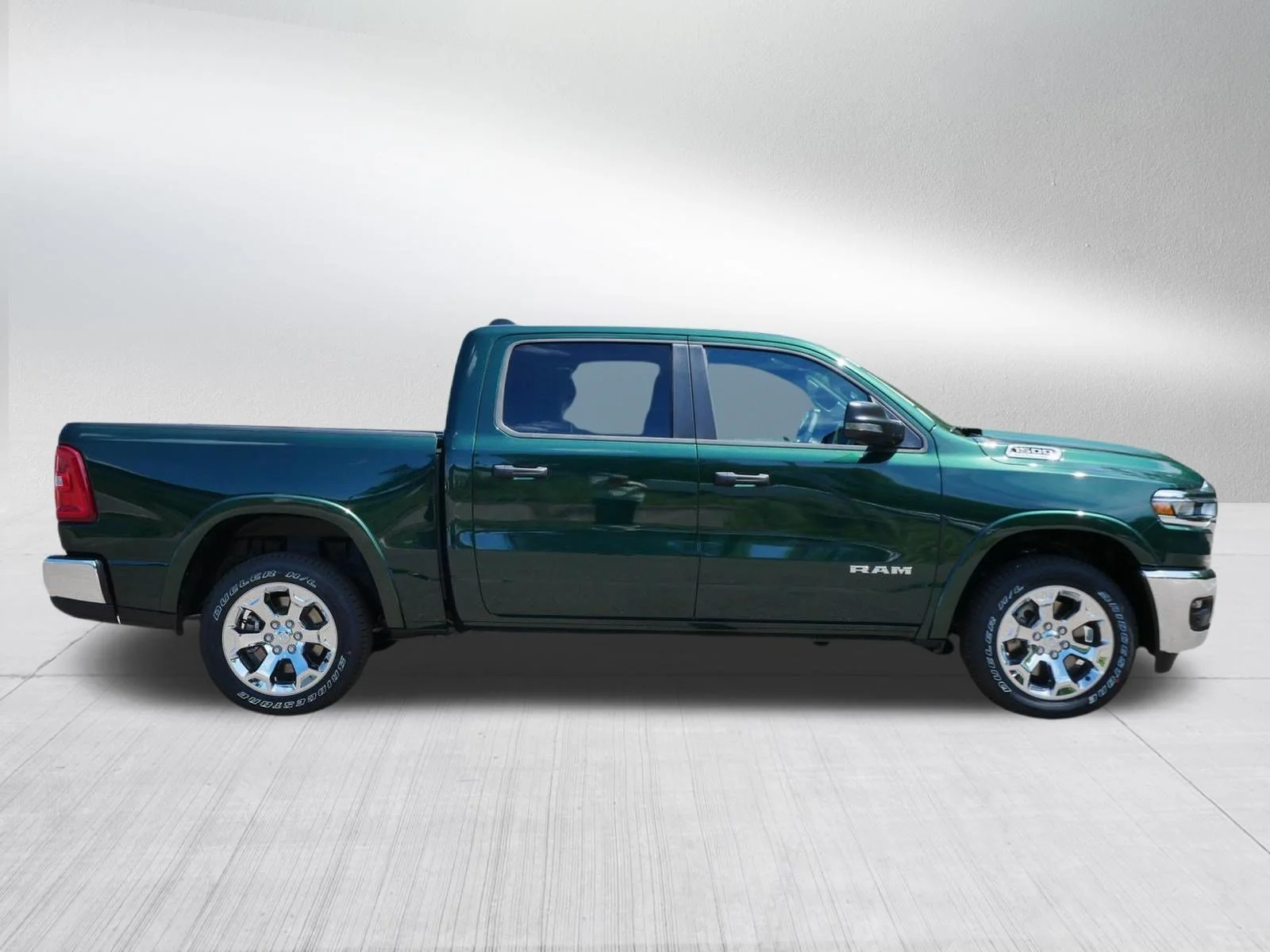 New 2026 Serrano-Green Metallic Exterior Paint RAM Big Horn image 8