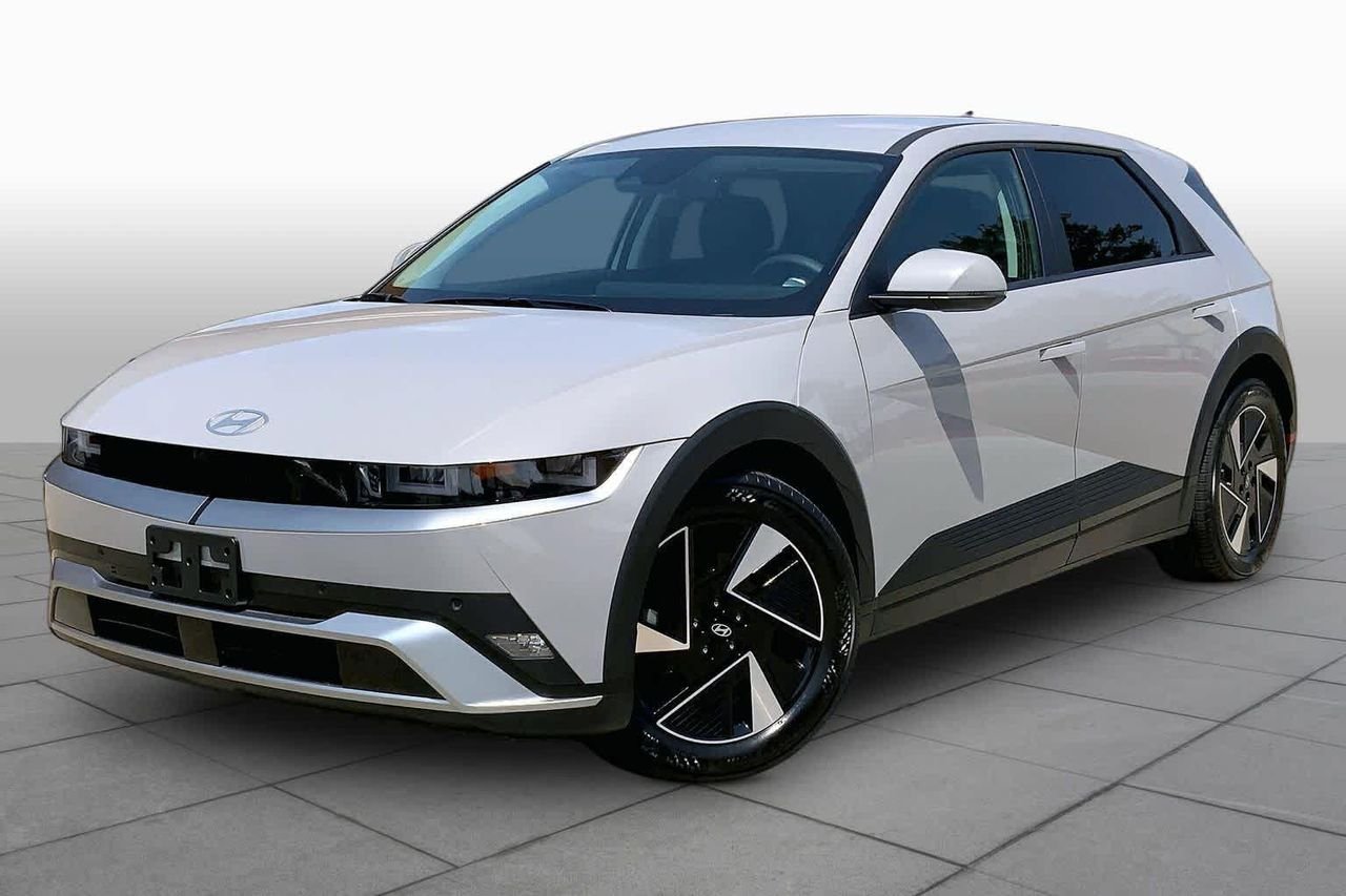 New 2026 Cyber Gray Hyundai SEL image 1