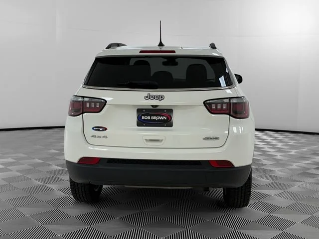 Certified Used 2019 White Jeep Latitude 4x4 image 4