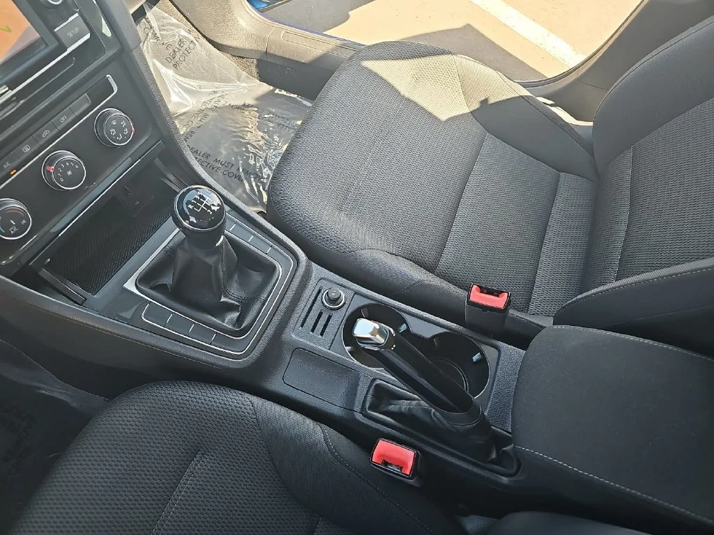 Used 2019 Blue Volkswagen S image 23