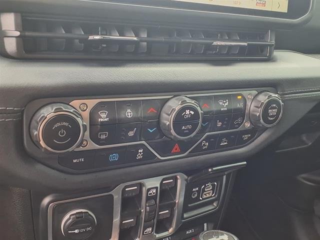 Certified Used 2024  Jeep  image 11