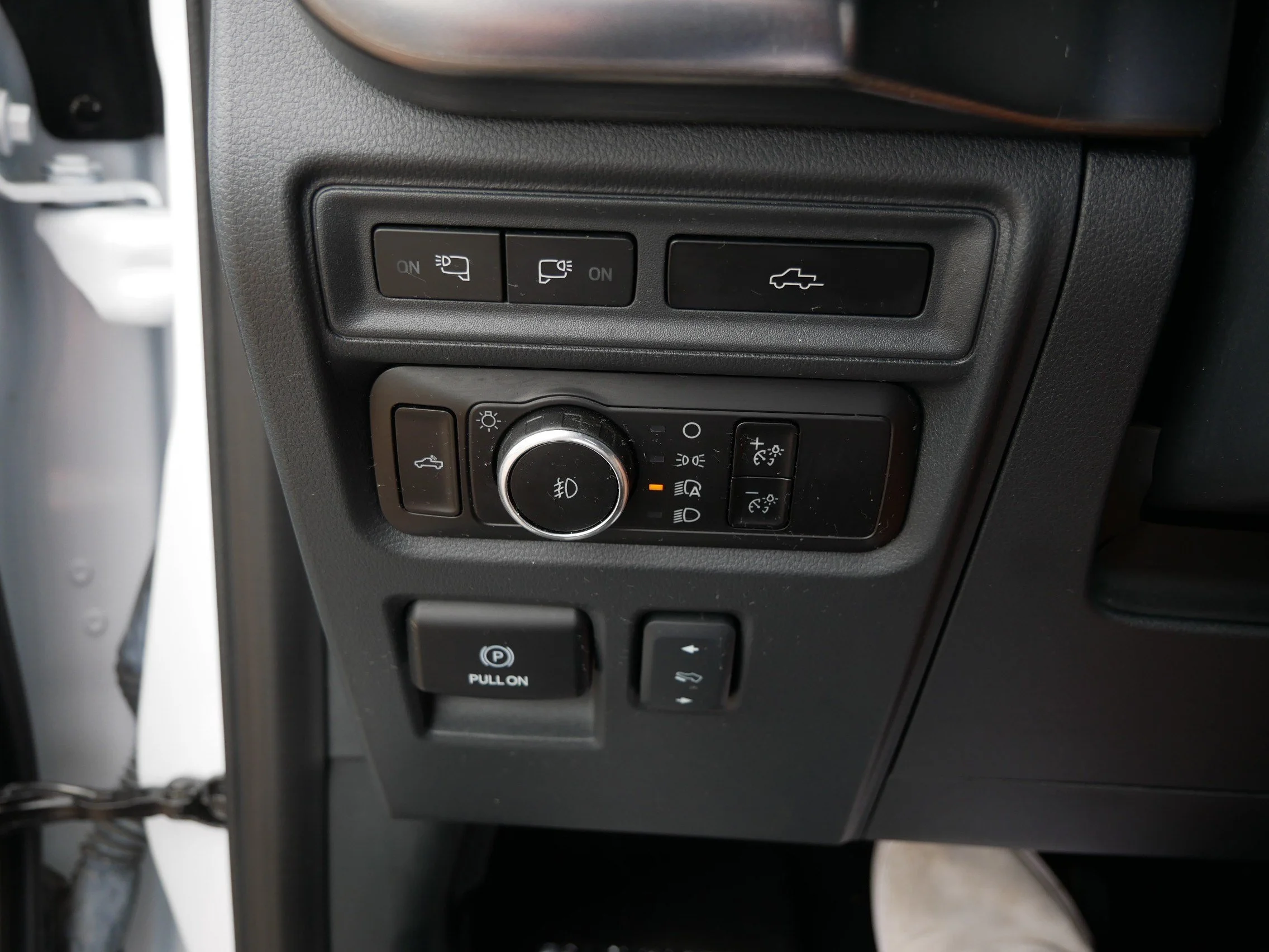 Used 2023 Oxford White Ford LARIAT image 26