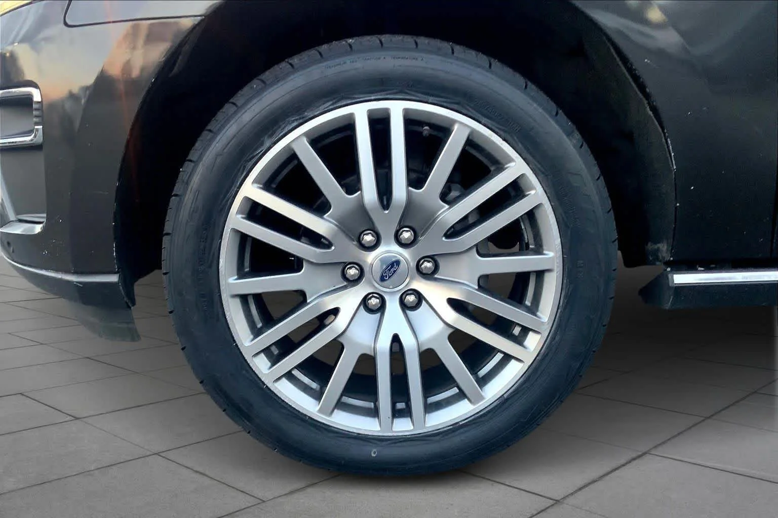 Used 2023 Dark Matter Metallic Ford Limited image 11