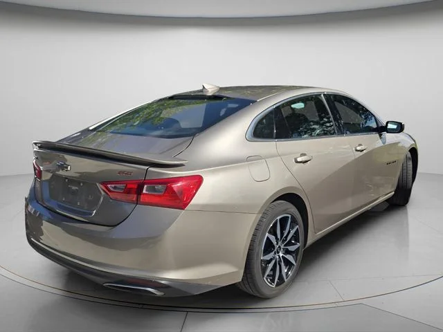 Used 2022 Gray Chevrolet RS image 6