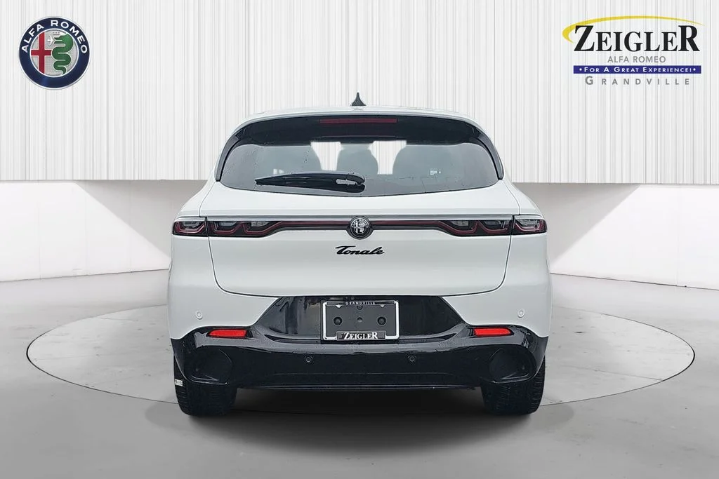 New 2026 Milano White Exterior Paint Alfa Romeo Veloce image 6