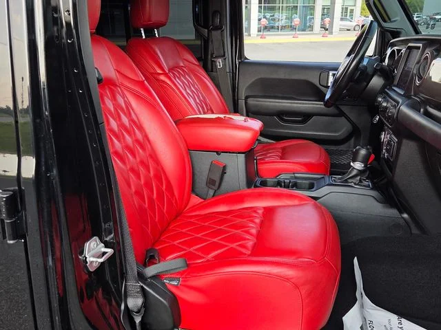 Used 2020 Black Jeep Unlimited Sahara image 15
