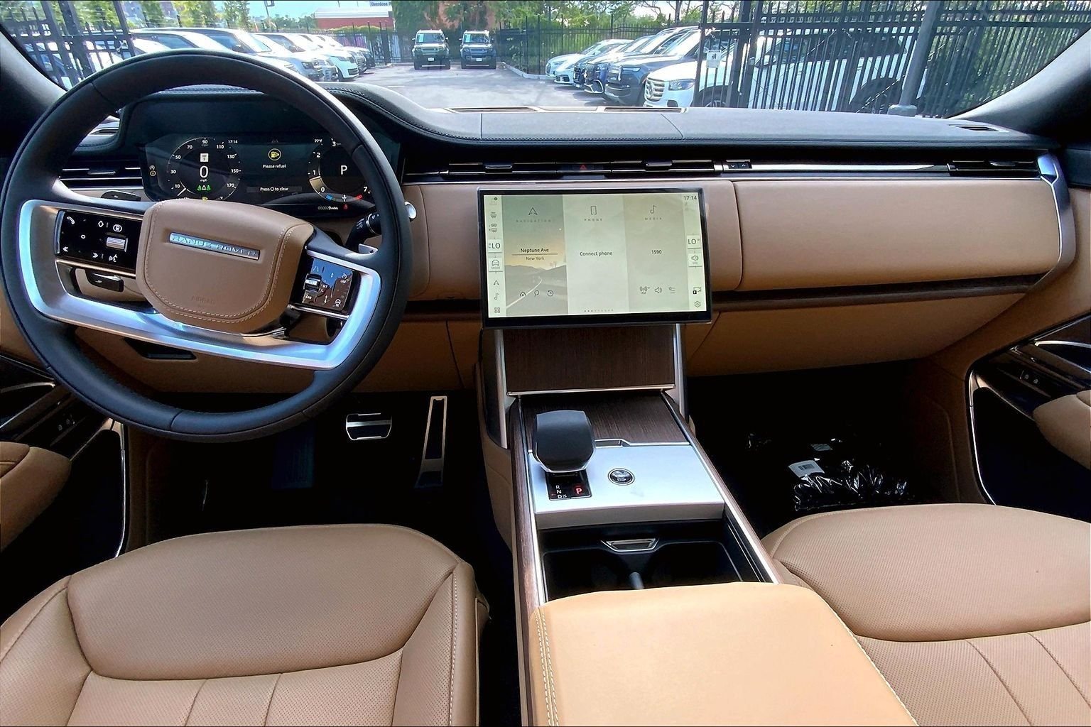 New 2026 Fuji White LAND ROVER SE image 5