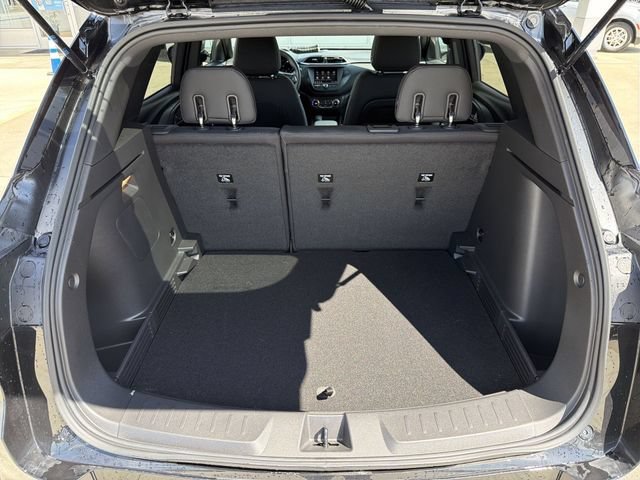 Used 2022 MOSAIC BLACK METALLIC Chevrolet RS image 24