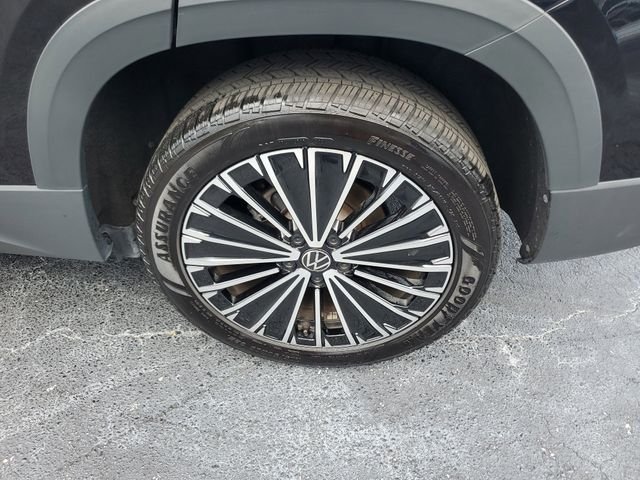 Used 2025  Volkswagen 1.5T SE image 28