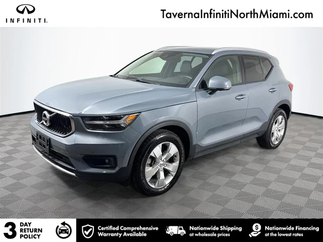2021 Volvo XC40 Momentum