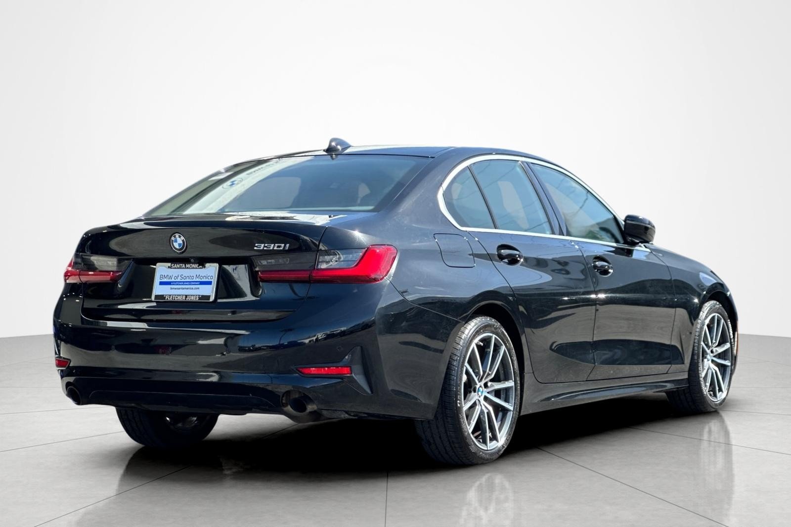 Used 2021 Jet Black BMW 330i image 5
