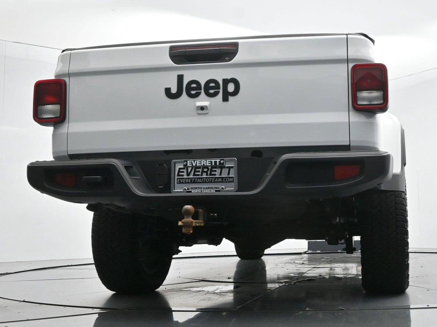 Used 2025 White Jeep Nighthawk image 46