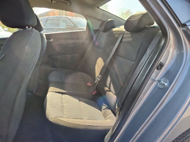 Used 2022 Gray Hyundai SE image 21