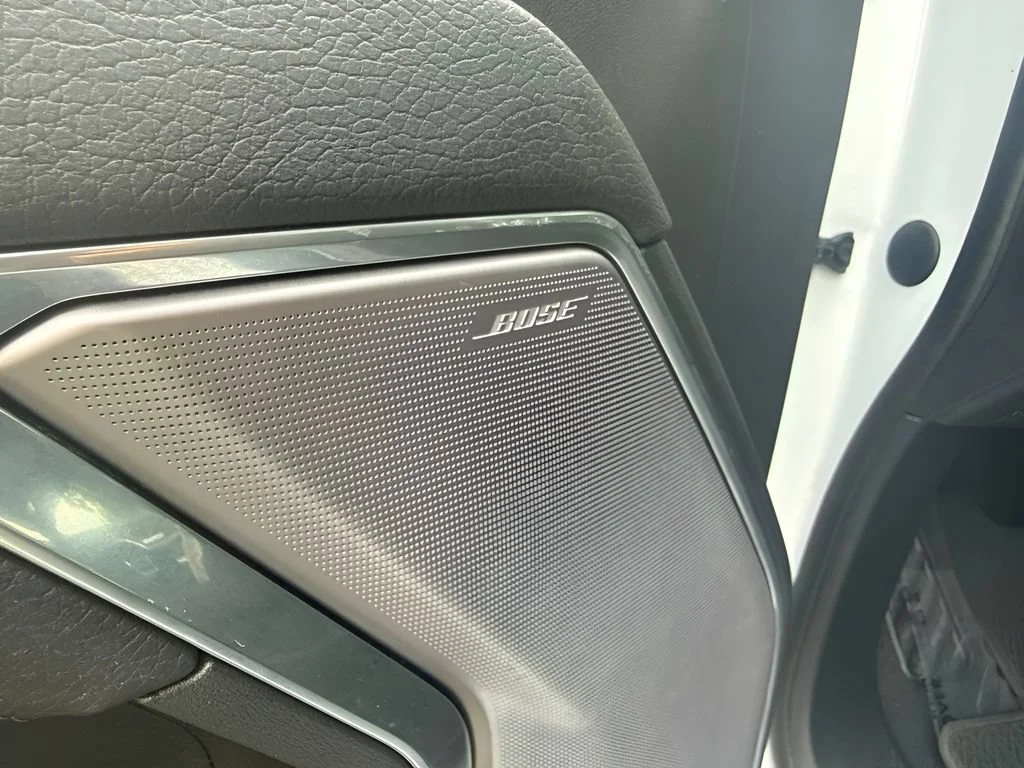 Used 2022 WHITE FROST TRICOAT GMC Denali image 11
