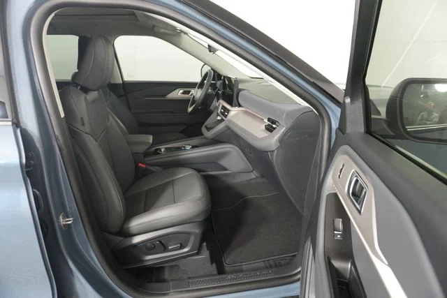 New 2026 Vapor Blue Metallic Ford Active image 27