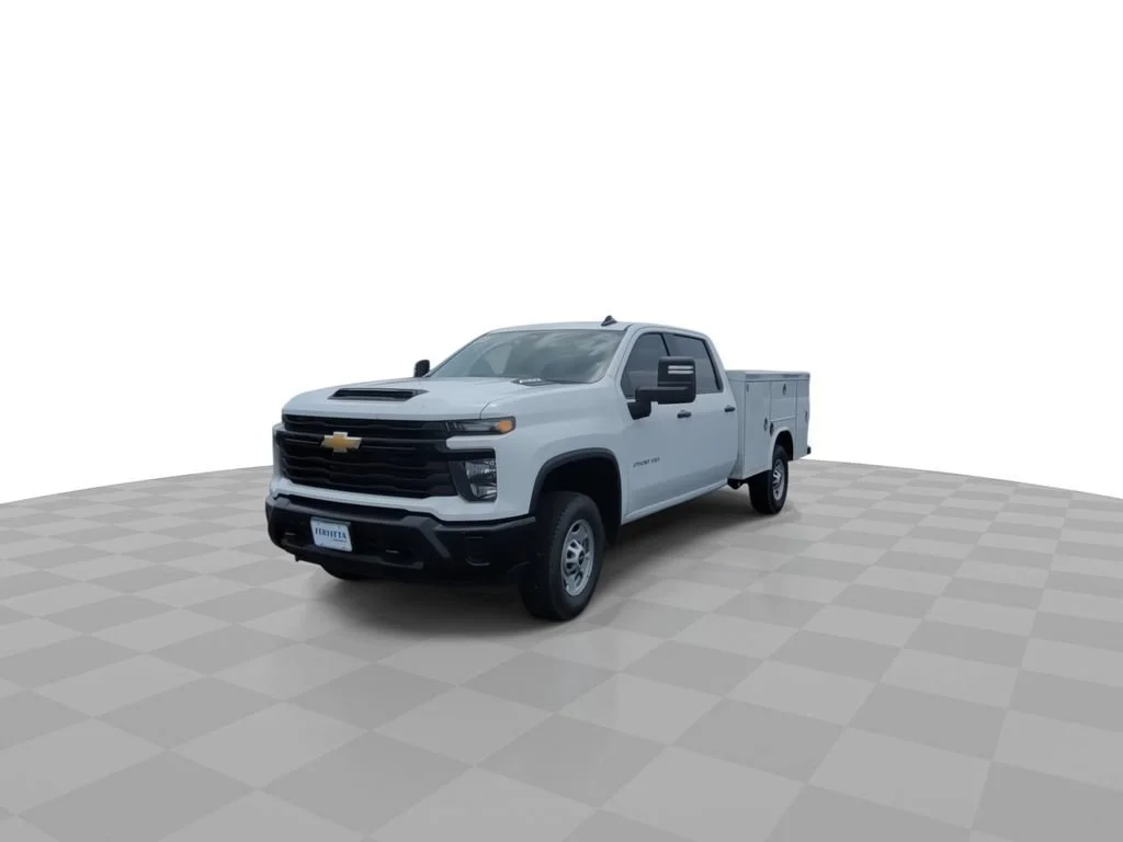 New 2026 Summit White Chevrolet WT image 3