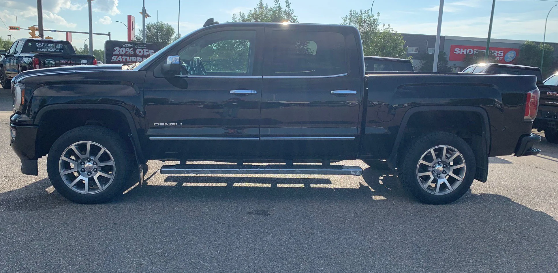 Used 2018 Black GMC Denali Crew Cab  w/ 5