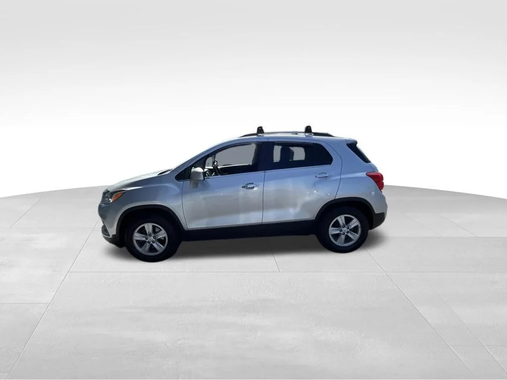 Used 2020 Silver Chevrolet LT image 8
