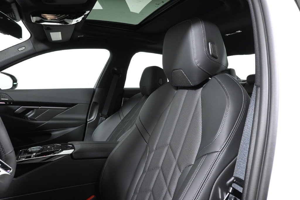 2026 BMW 5 Series 530i - Photo 15